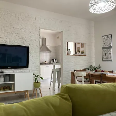 La Jolie Maison